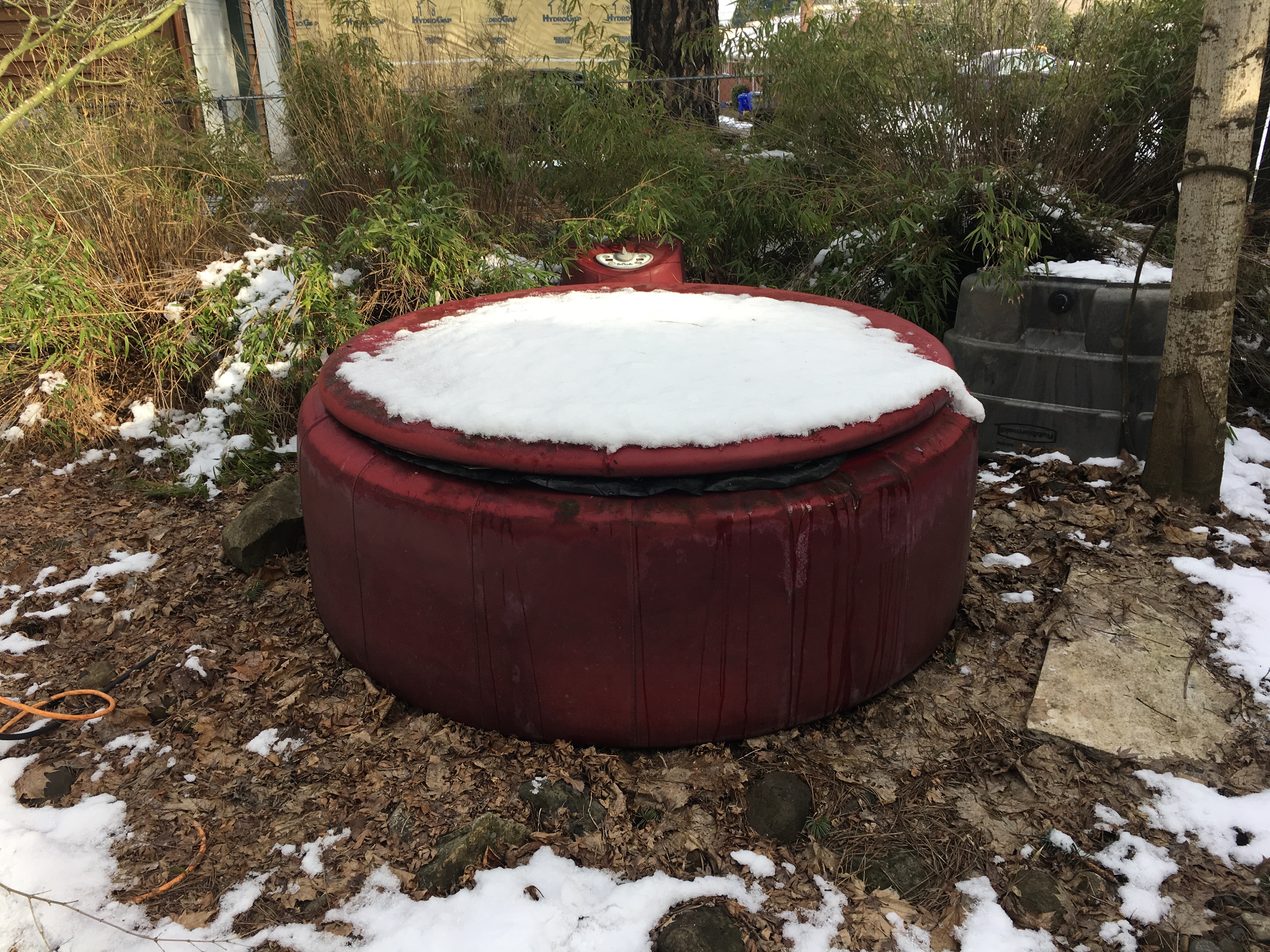 Softub 200 gallon Hot Tub Insider