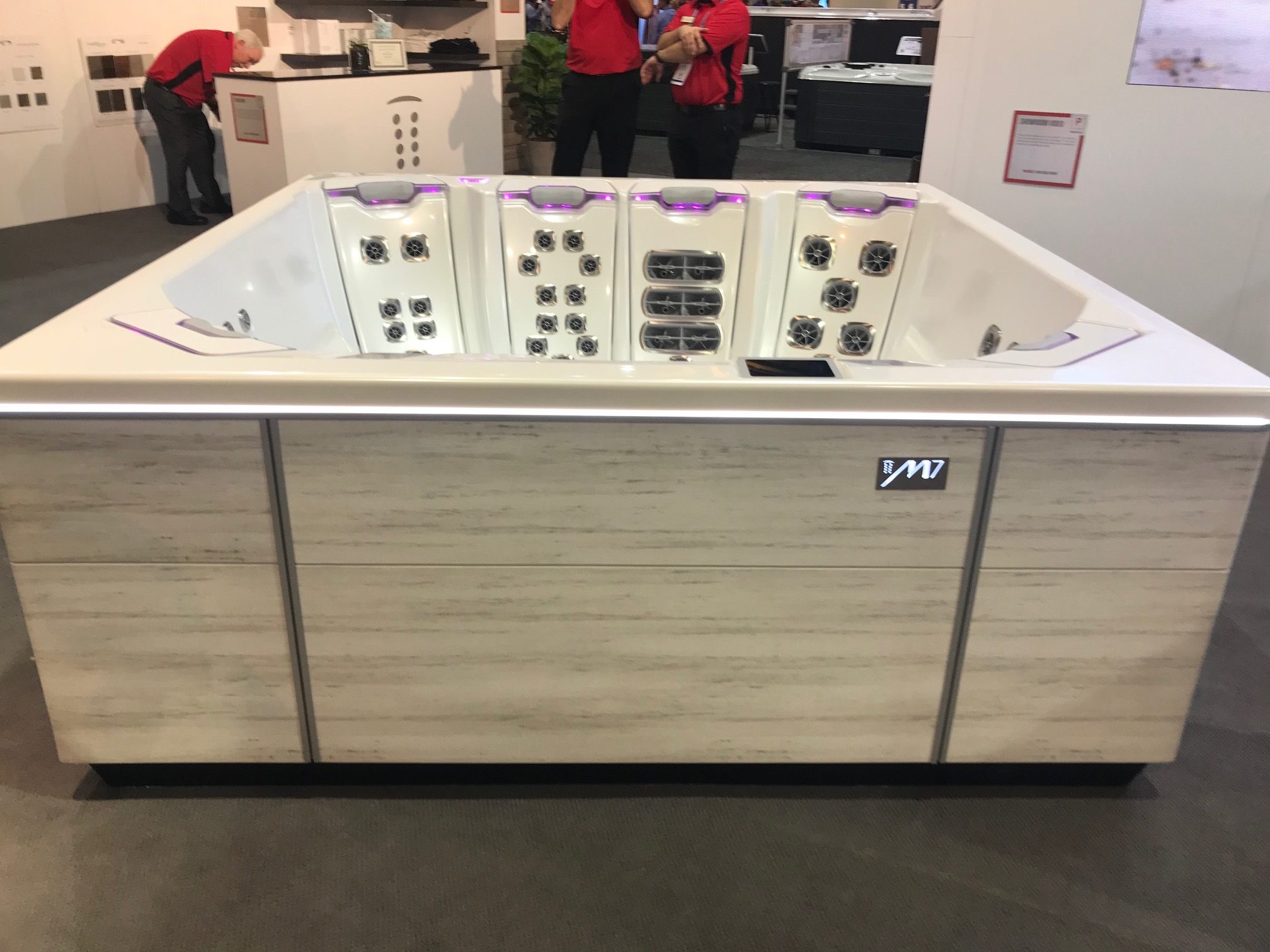 Bullfrog Spas M Series Hot Tubs Unveiled At The International Pool Spa ...