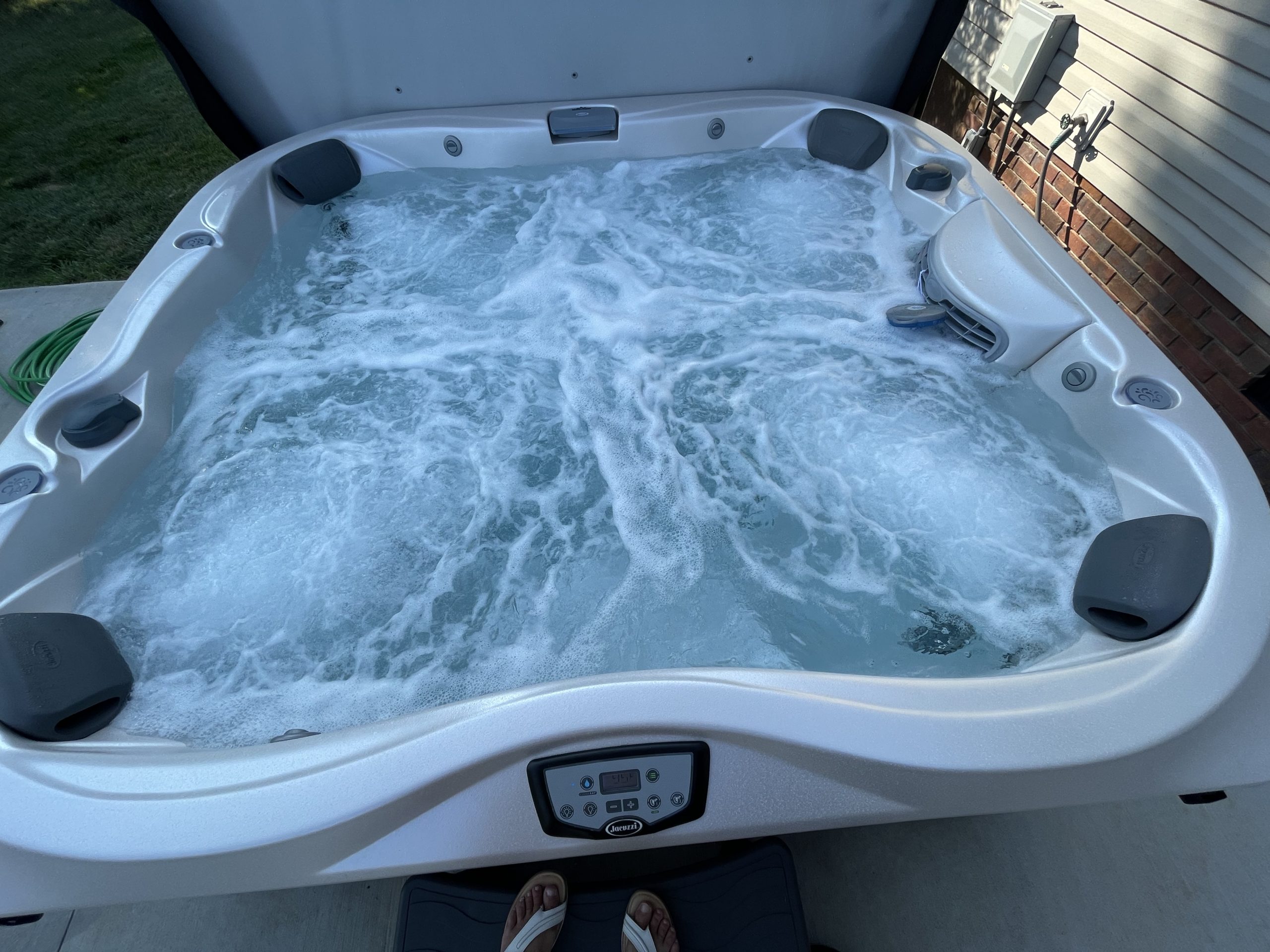 Jacuzzi Will Go Fast!! - Hot Tub Insider