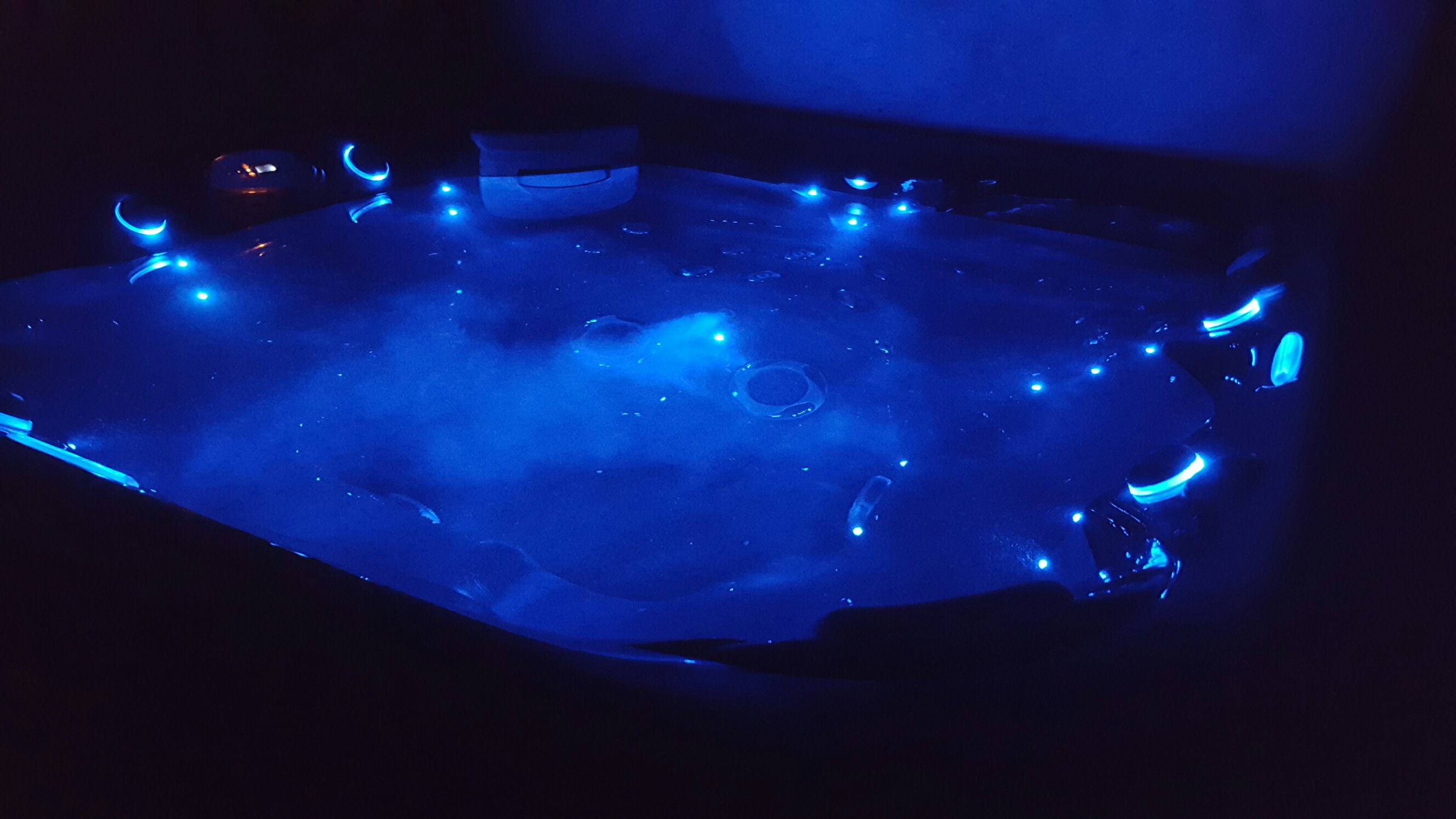 2013 twilight series 8 3 by master spas hot tub excellent condition