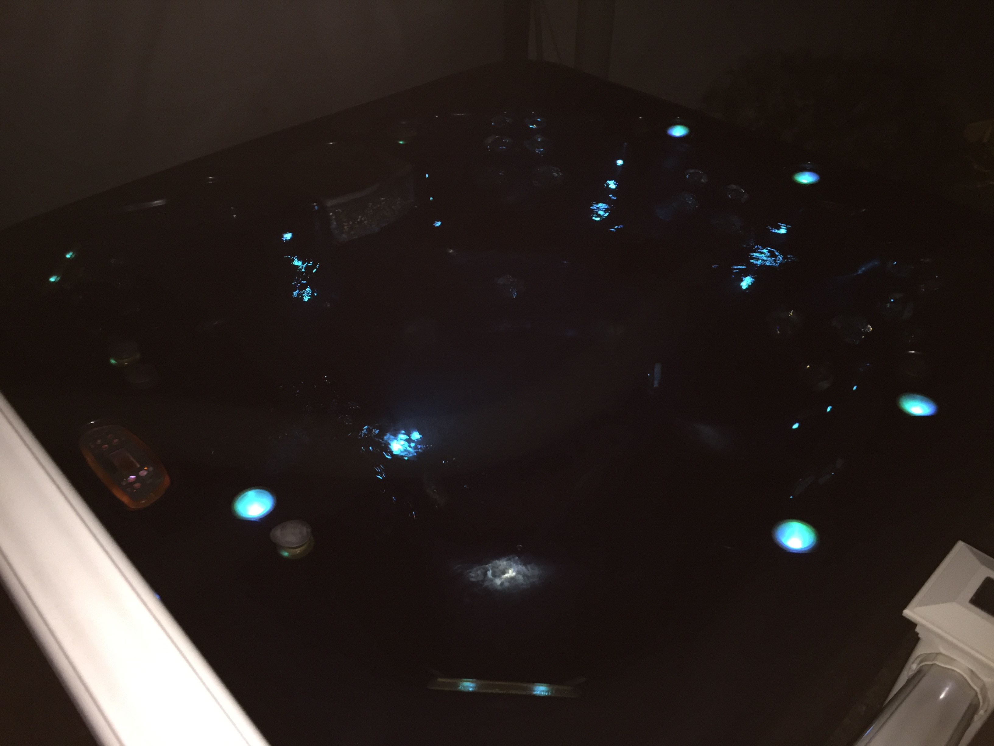 Maxx Spa therapeutic hot tub Hot Tub Insider