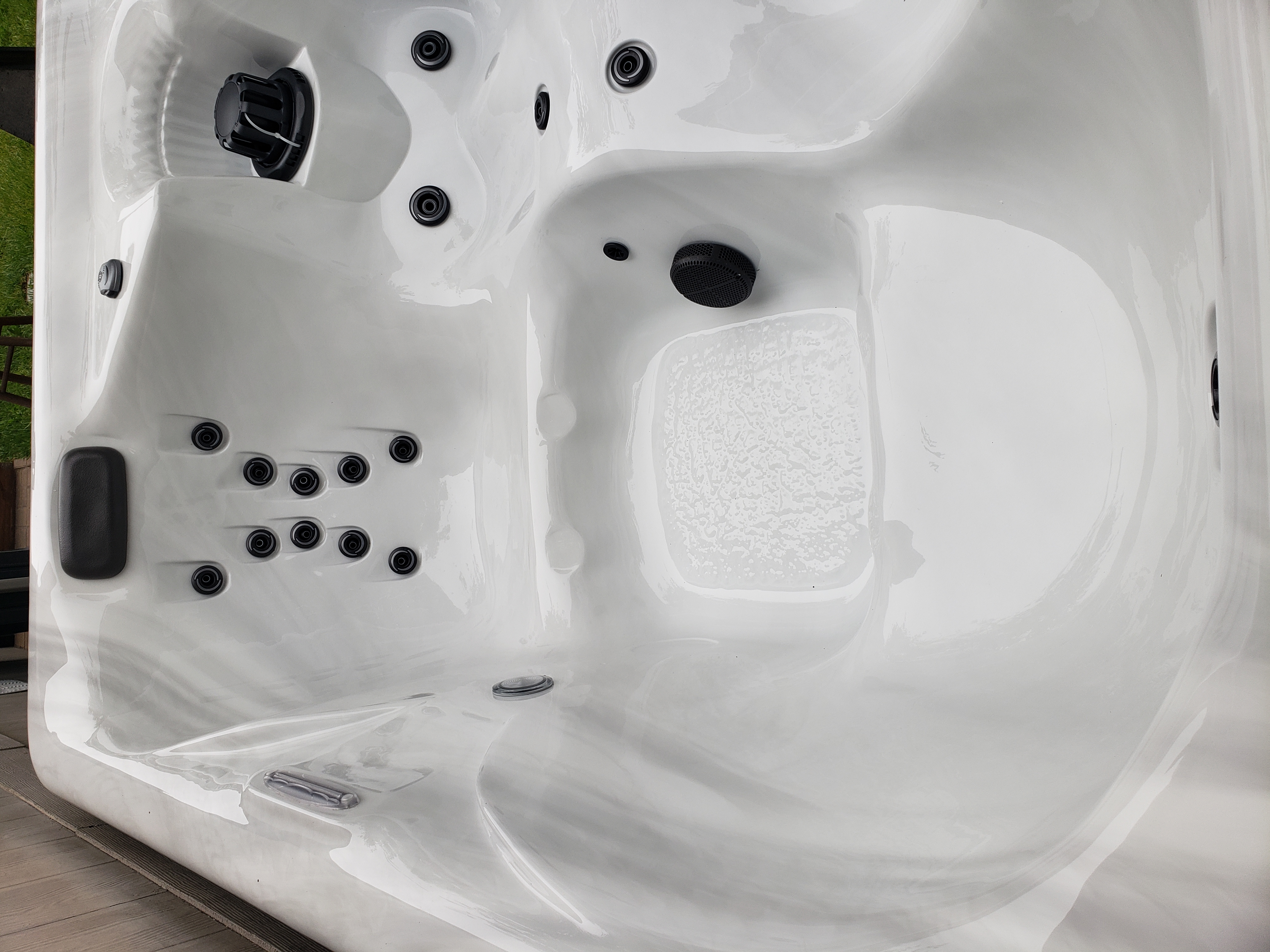 Master Spa Legacy Whirlpool Edition - Hot Tub Insider